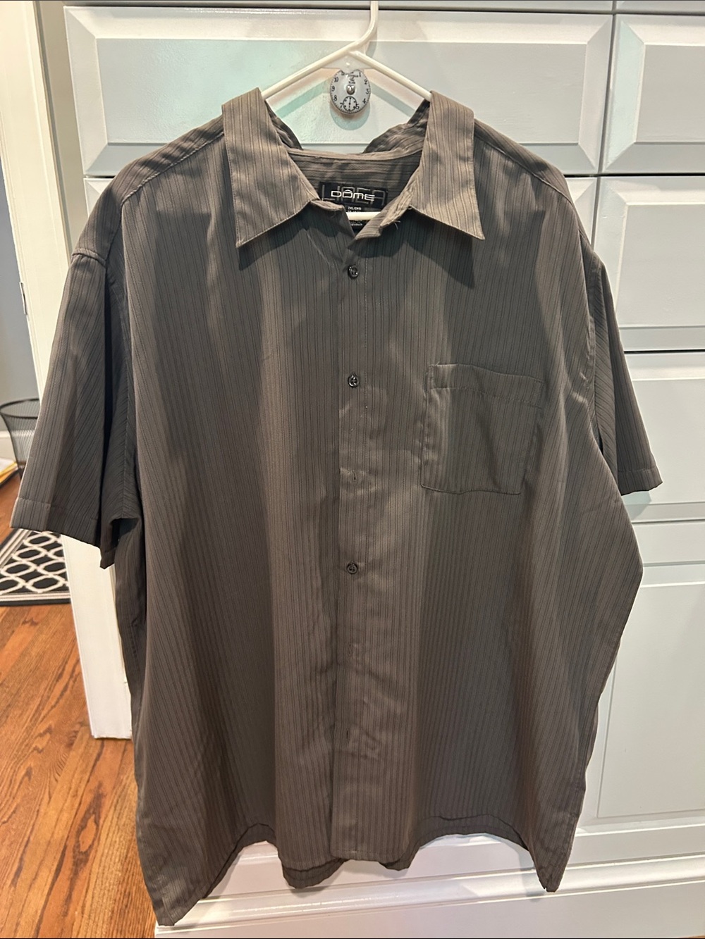 Linea Dome Short-Sleeve Button-Up Shirt in Dark Gray